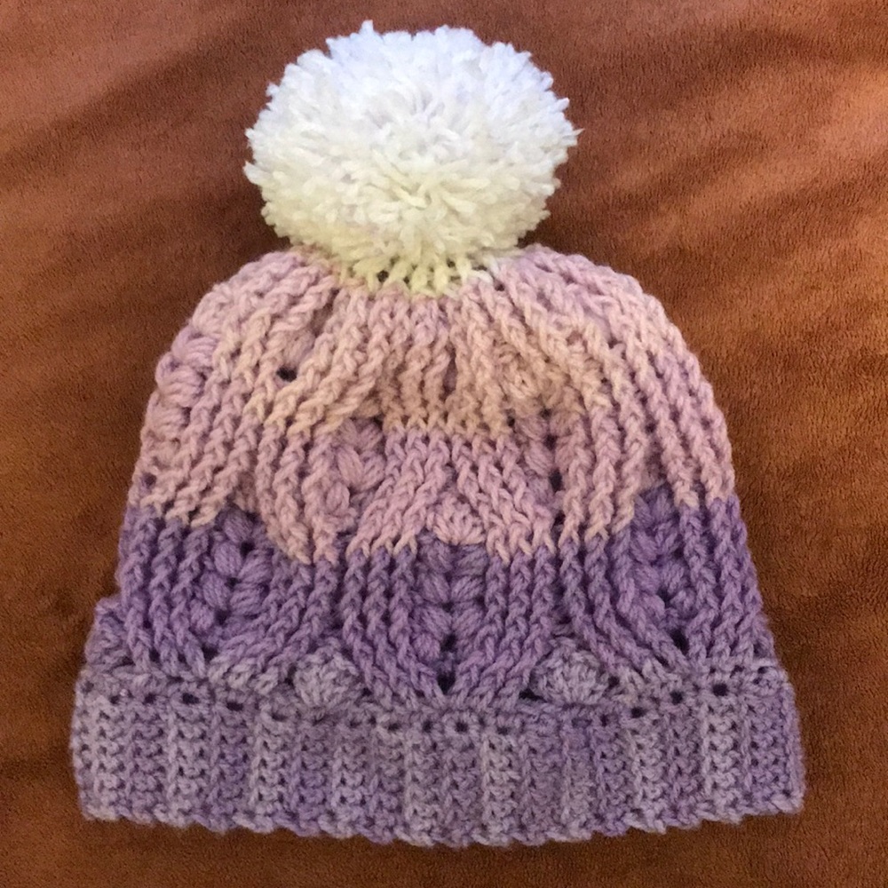 NWOT Handmade Ombré Pom Pom Hat